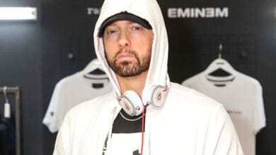 EMINEM Unveils TRACKLIST FOR 'CURTAIN CALL 2' ALBUM WITH RIHANNA, 50 CENT, SNOOP DOGG, BEYONCÉ, AND OTHERS EMINEM Unveils TRACKLIST FOR 'CURTAIN CALL 2' ALBUM WITH RIHANNA, 50 CENT, SNOOP DOGG, BEYONCÉ, AND OTHERS