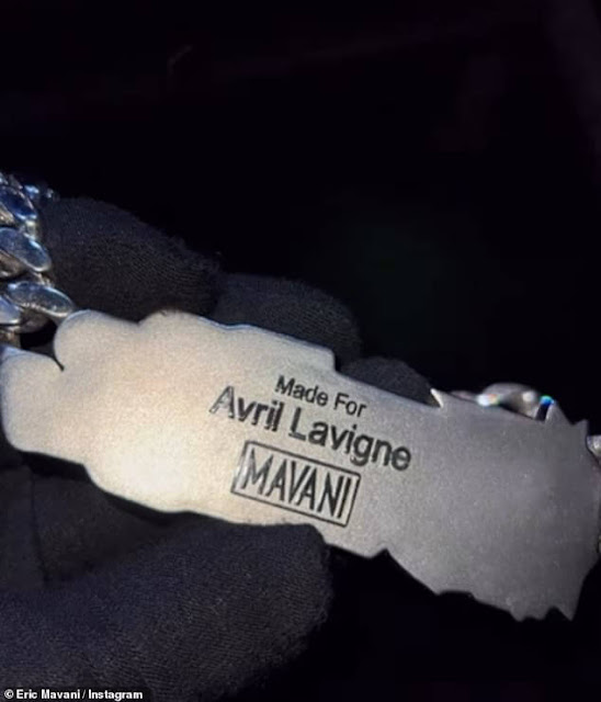 Tyga Gifts His New Girlfriend Avril Lavigne An $80,000 Custom Diamond Chain