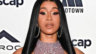 Cardi B Blasts Her Fans For Assuming She’s Back With Offset, Setting the Record Straight on Relationship Speculations | WhatsOnRap Cardi B