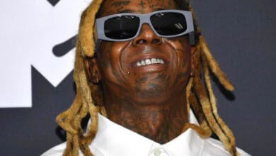 Lil Wayne Gifts Chain to Disabled Fan Who Waited 17 Years to See Him After ‘Tha Carter VI Tour’ Stop in Chicago Lil Wayne Gifts Chain to Disabled Fan After 17-Year Wait at Chicago Stop of Tha Carter VI Tour Text